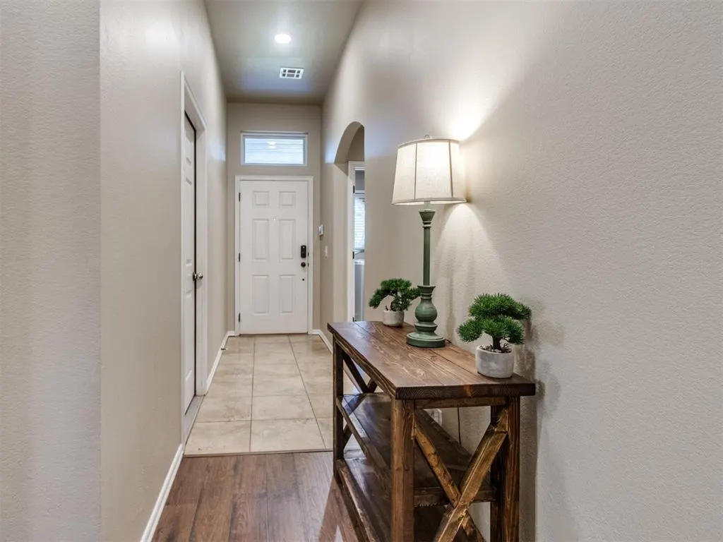 Photo 3 — 10820 Turtlewood Drive, Midwest City, OK 73130