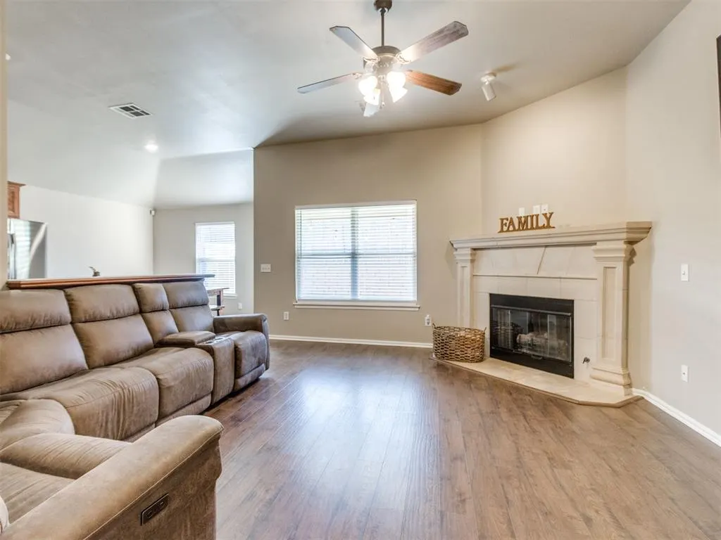 Photo 4 — 10820 Turtlewood Drive, Midwest City, OK 73130