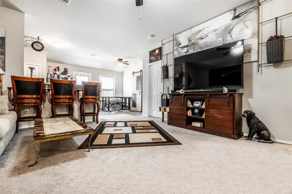 Photo 2 — 9920 Black Bear Trail, Yukon, OK 73099