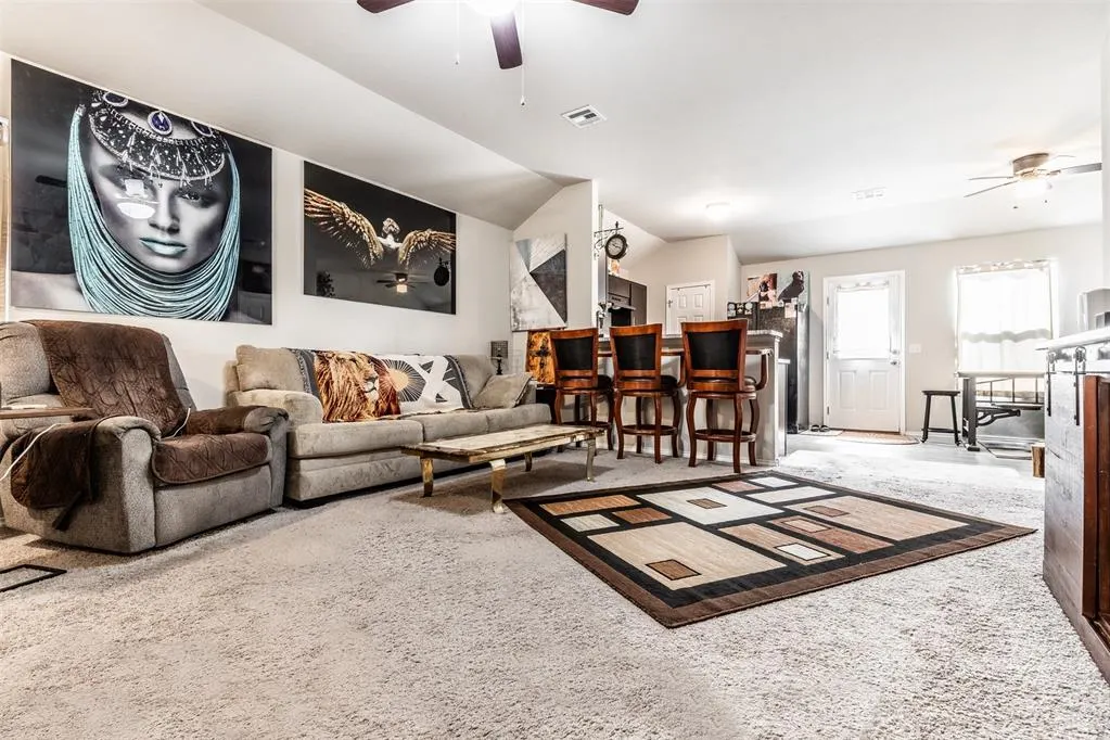 Photo 3 — 9920 Black Bear Trail, Yukon, OK 73099