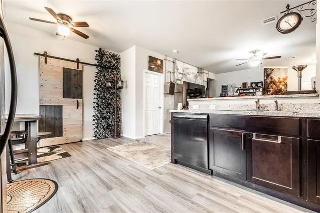 Photo 8 — 9920 Black Bear Trail, Yukon, OK 73099