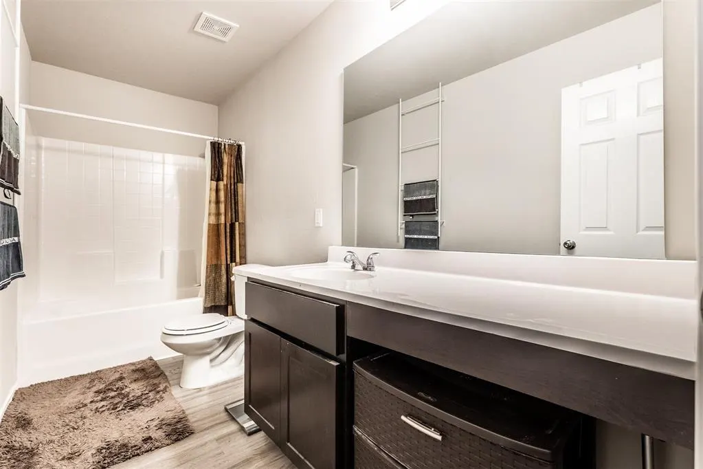 Photo 12 — 9920 Black Bear Trail, Yukon, OK 73099