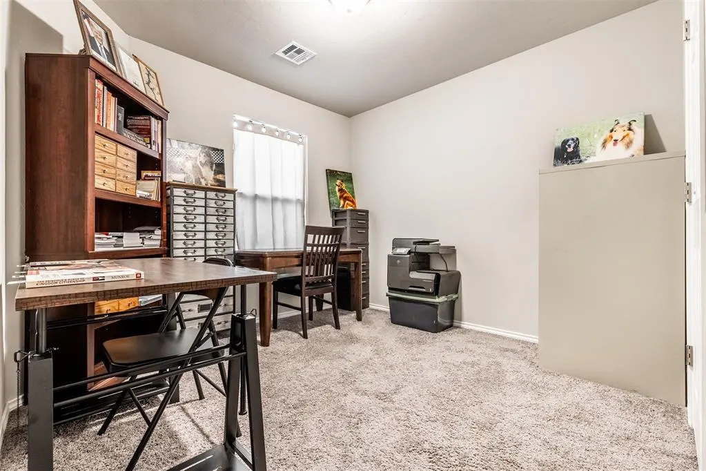 Photo 13 — 9920 Black Bear Trail, Yukon, OK 73099
