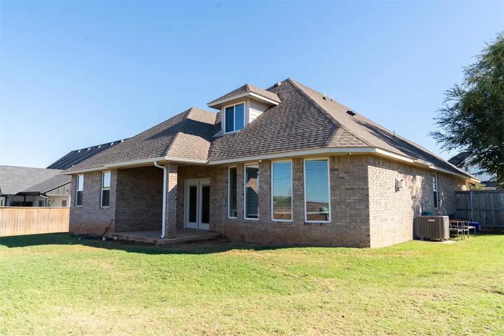Photo 41 — 11821 NW 108th Terrace, Yukon, OK 73099