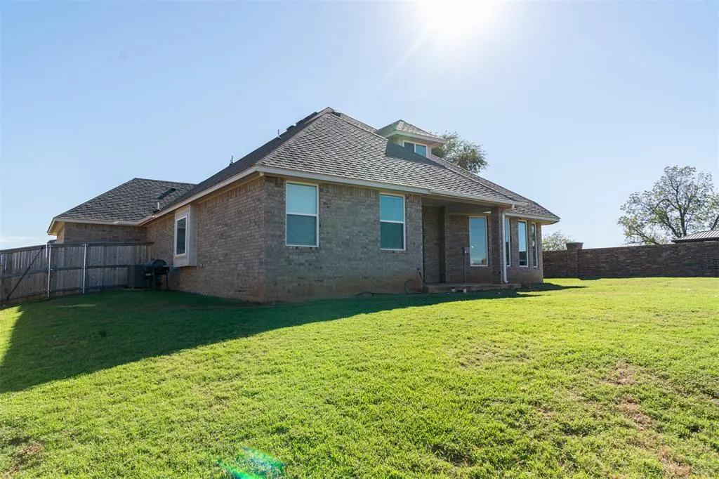 Photo 42 — 11821 NW 108th Terrace, Yukon, OK 73099
