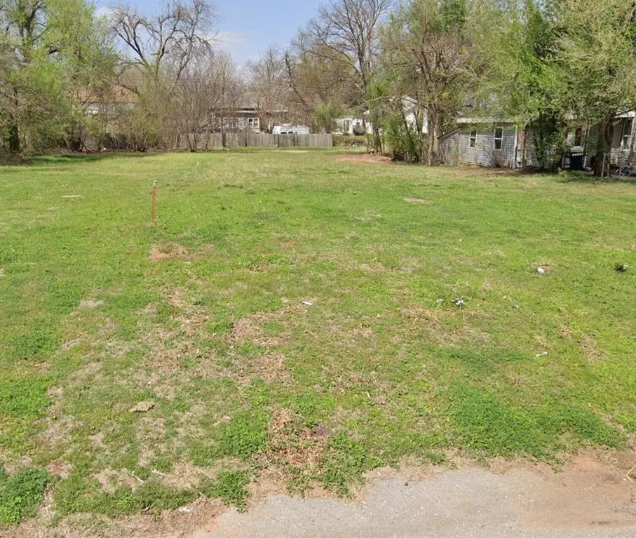 Front exterior — 916 W Colorado Avenue, Chickasha, OK 73018