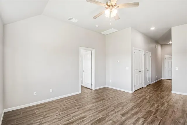 Photo 7 — 12112 Brinley Reign Drive, Yukon, OK 73099