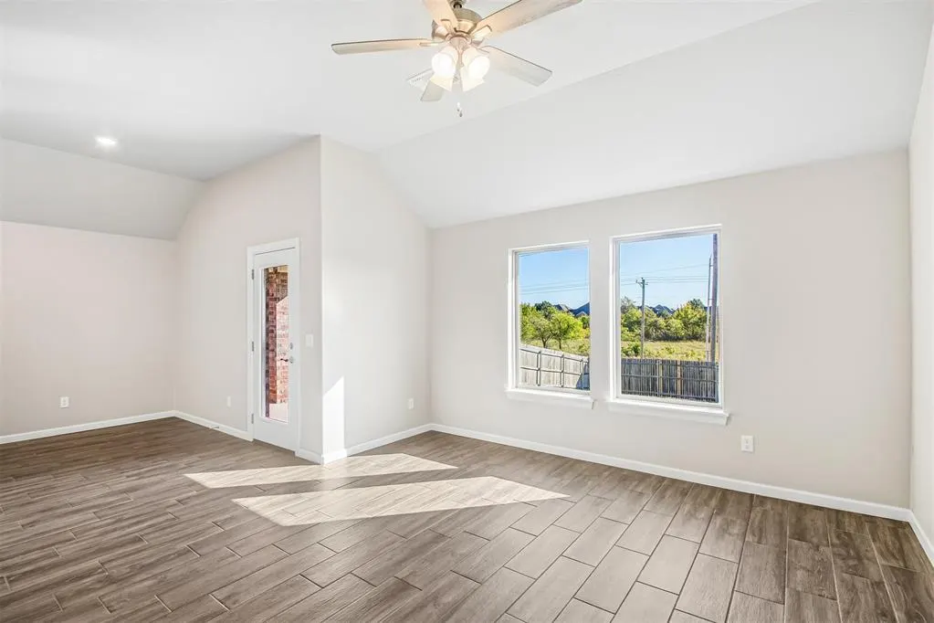 Photo 9 — 12112 Brinley Reign Drive, Yukon, OK 73099
