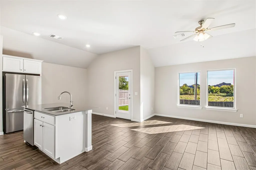 Photo 11 — 12112 Brinley Reign Drive, Yukon, OK 73099