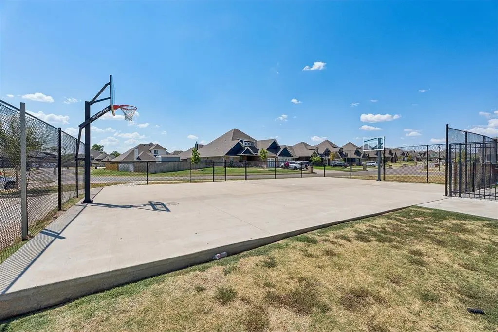 Photo 37 — 12112 Brinley Reign Drive, Yukon, OK 73099