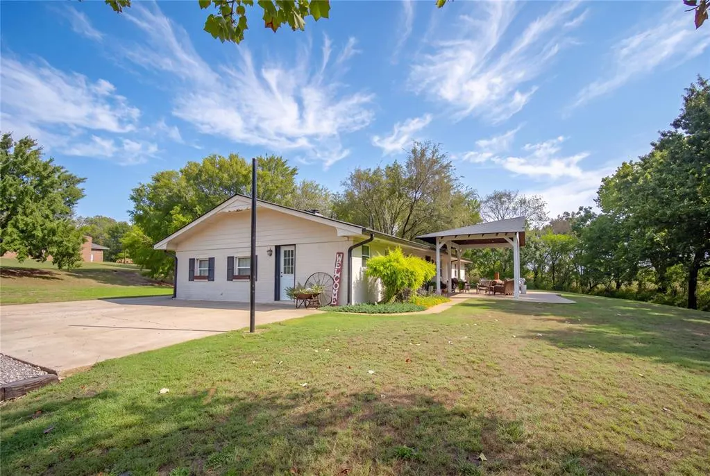 Photo 6 — 10801 Beaver Lane, Lindsay, OK 73052