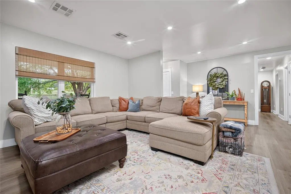 Photo 9 — 10801 Beaver Lane, Lindsay, OK 73052