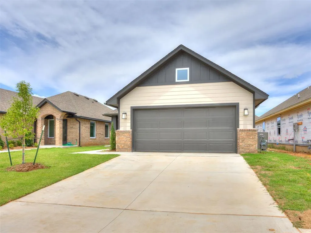 Photo 2 — 1101 SW 139th Terrace, Oklahoma City, OK 73170