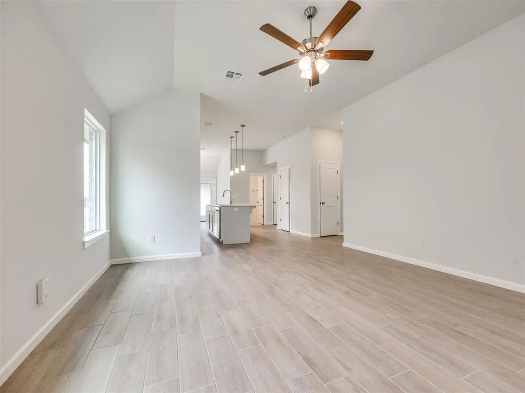 Photo 5 — 1101 SW 139th Terrace, Oklahoma City, OK 73170