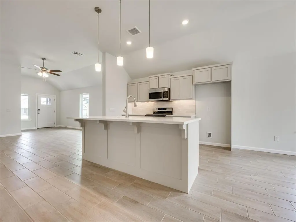 Photo 10 — 1101 SW 139th Terrace, Oklahoma City, OK 73170