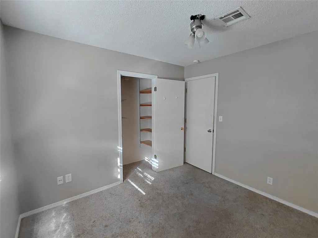 Photo 9 — 320 McKinley Avenue, Calumet, OK 73014