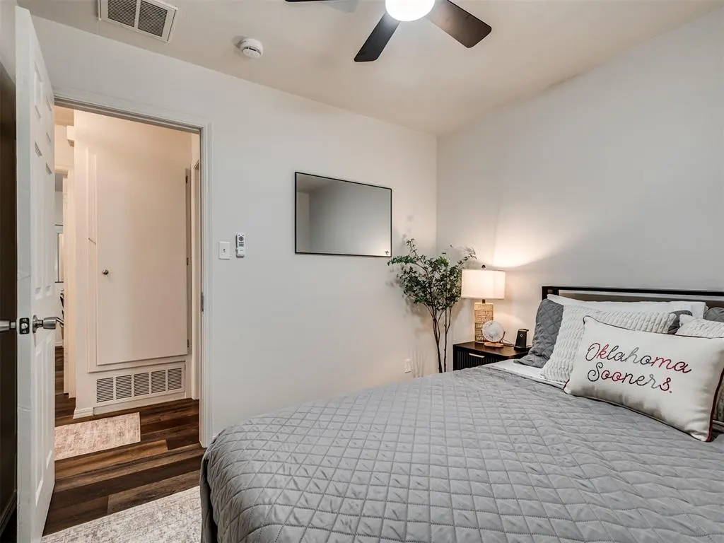 Photo 17 — 1301 E Brooks Street, Norman, OK 73071