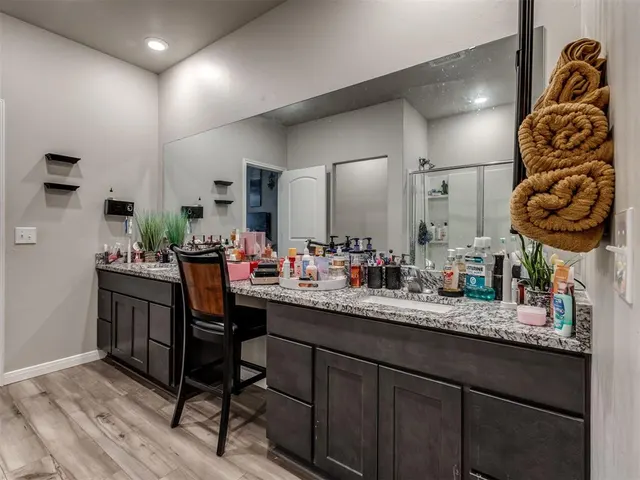 Photo 5 — 2401 Scarlet Lane, El Reno, OK 73036