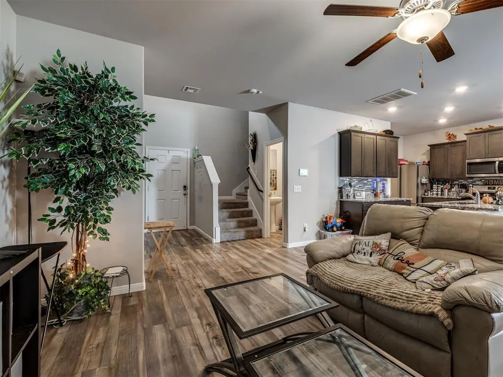 Photo 11 — 2401 Scarlet Lane, El Reno, OK 73036