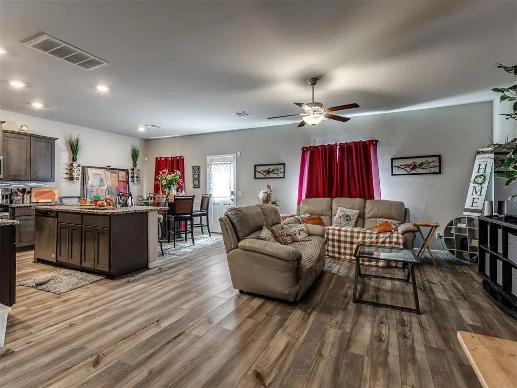 Photo 13 — 2401 Scarlet Lane, El Reno, OK 73036