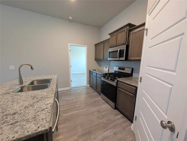 Photo 7 — 936 SW 139th Street, Oklahoma City, OK 73170