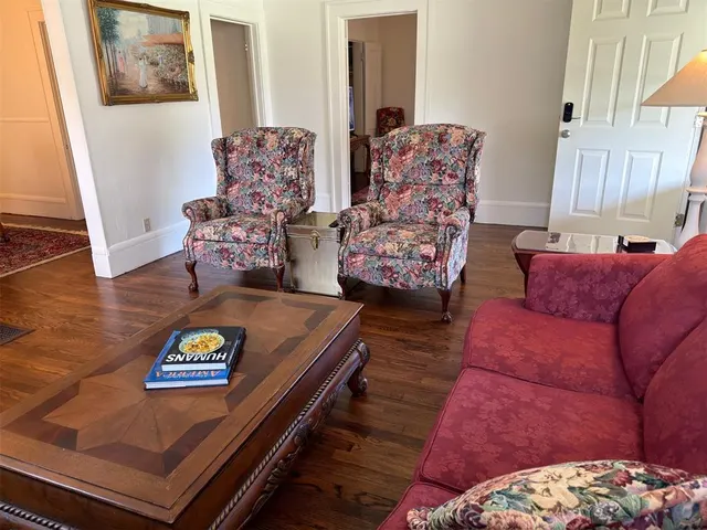 Photo 2 — 1528 W Missouri Avenue, Chickasha, OK 73018