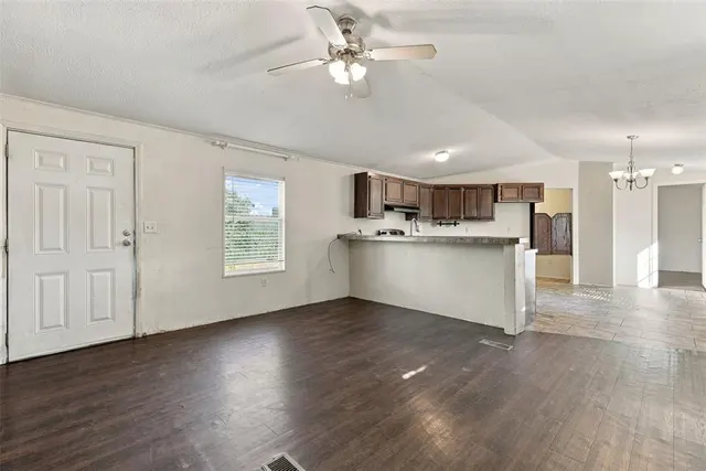 Photo 4 — 14363 SE 23rd Street, Choctaw, OK 73020