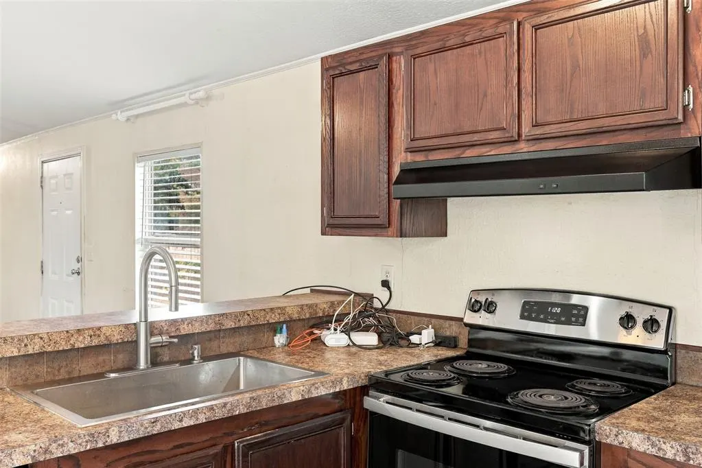 Photo 9 — 14363 SE 23rd Street, Choctaw, OK 73020