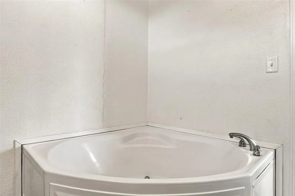 Photo 16 — 14363 SE 23rd Street, Choctaw, OK 73020