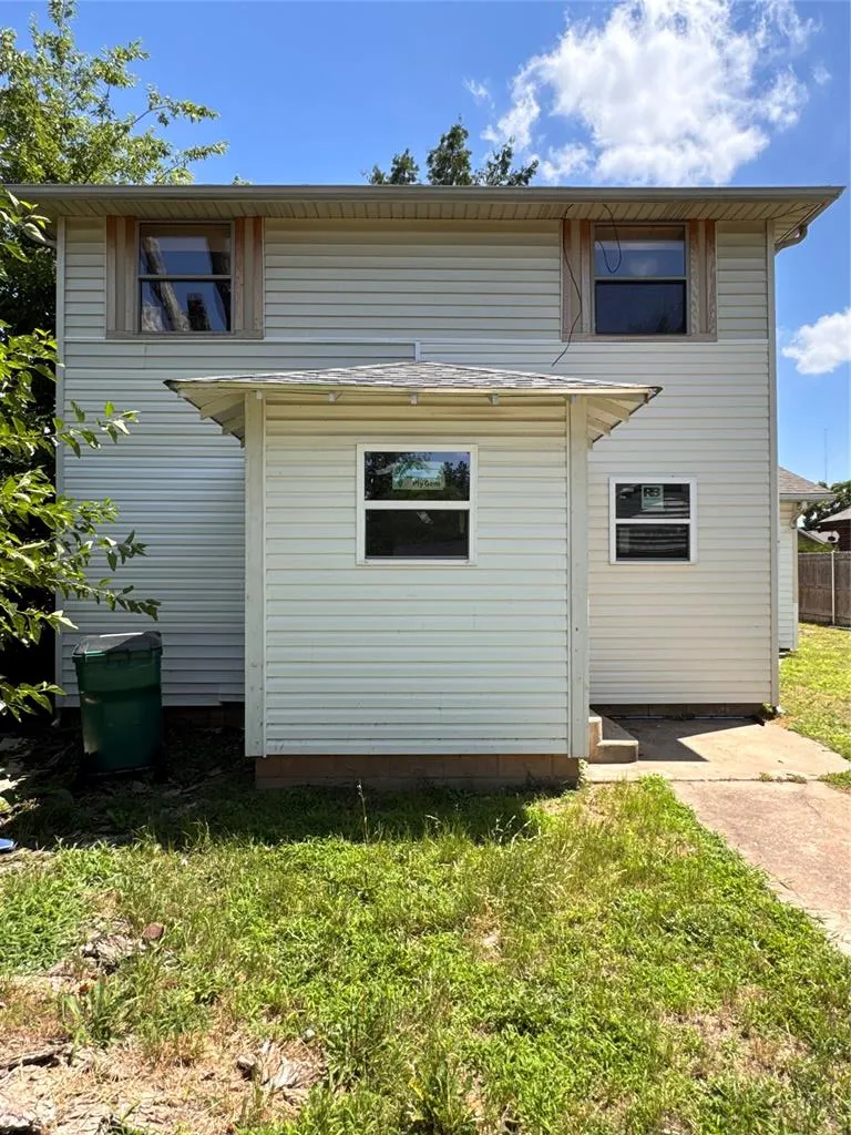 Photo 2 — 325 SE 42nd Street, Oklahoma City, OK 73129