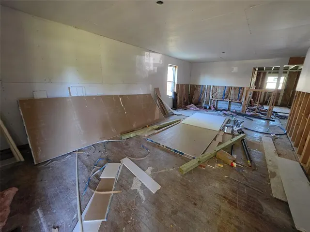 Photo 5 — 325 SE 42nd Street, Oklahoma City, OK 73129