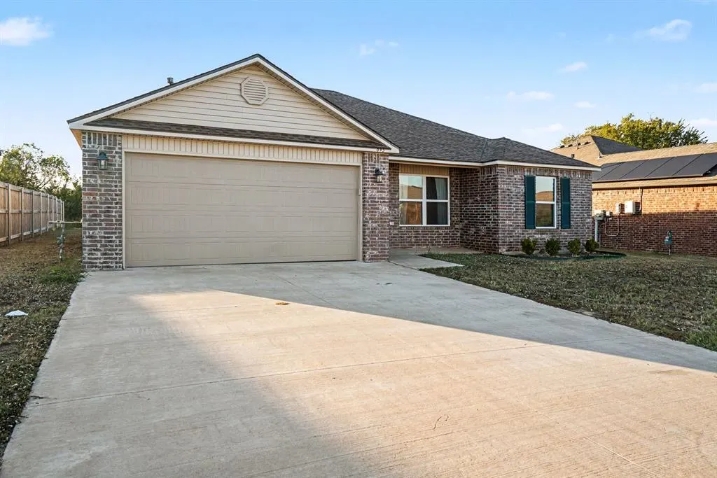 Photo 3 — 695 Foxtail Drive, Newcastle, OK 73065