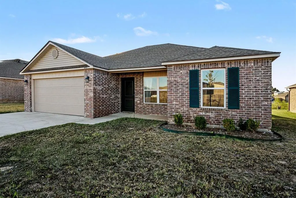 Photo 4 — 695 Foxtail Drive, Newcastle, OK 73065