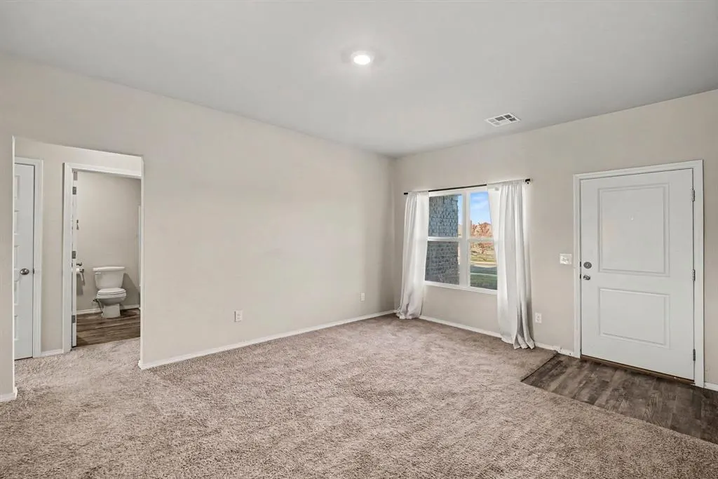 Photo 5 — 695 Foxtail Drive, Newcastle, OK 73065