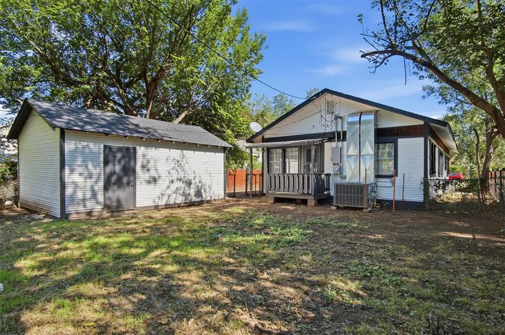 Photo 37 — 912 S 16th Street, Chickasha, OK 73018
