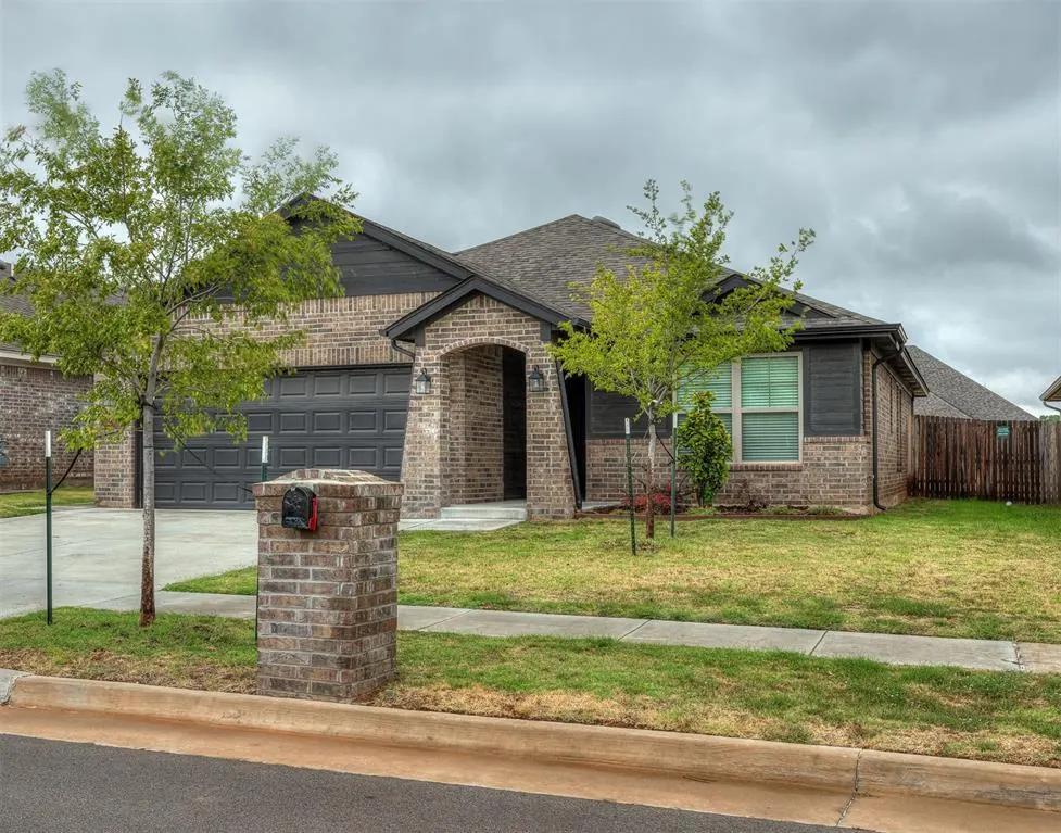 Photo 13 — 10525 NW 32nd Street, Yukon, OK 73099