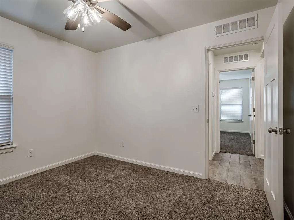Photo 31 — 10525 NW 32nd Street, Yukon, OK 73099