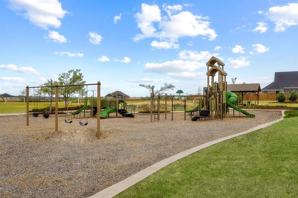 Photo 49 — 10525 NW 32nd Street, Yukon, OK 73099