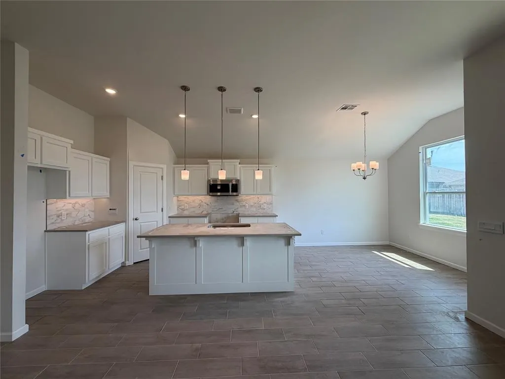 Photo 3 — 1116 Redwood Creek Drive, Yukon, OK 73099