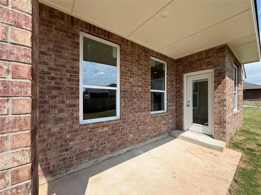 Photo 7 — 1116 Redwood Creek Drive, Yukon, OK 73099