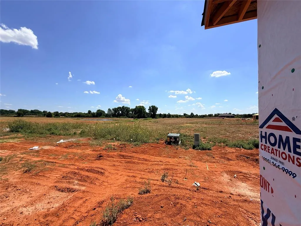 Photo 2 — 1120 E Stallion Lane, Mustang, OK 73064