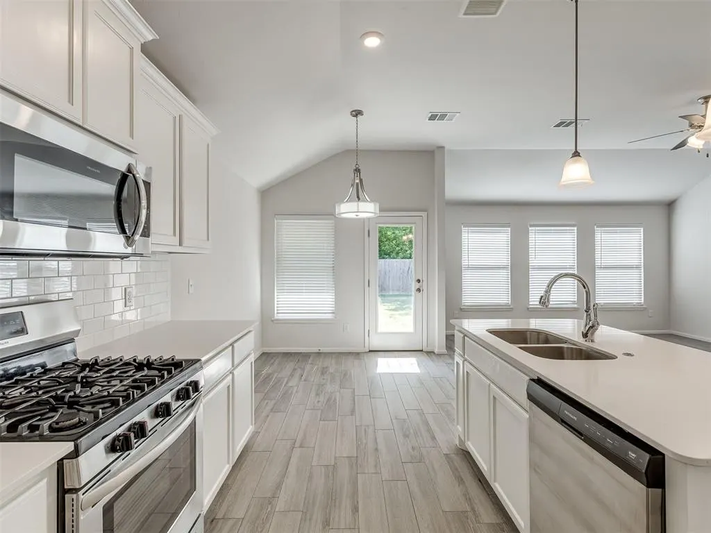 Photo 21 — 240 Evermore Lane, Yukon, OK 73099