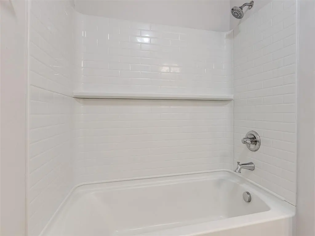 Photo 36 — 240 Evermore Lane, Yukon, OK 73099