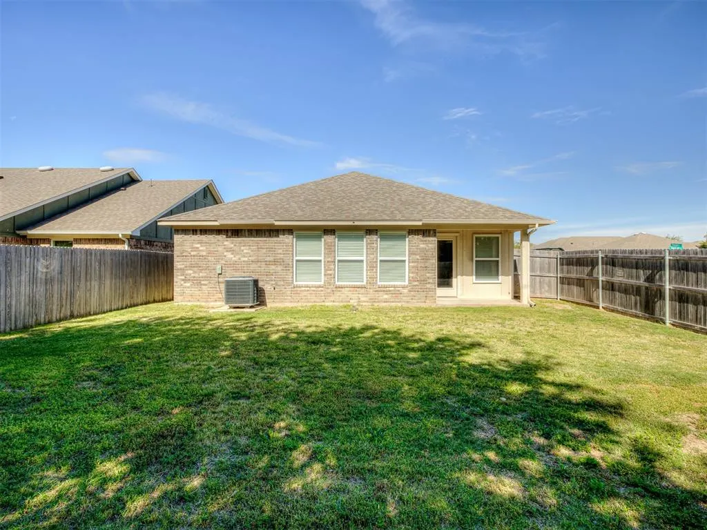 Photo 42 — 240 Evermore Lane, Yukon, OK 73099