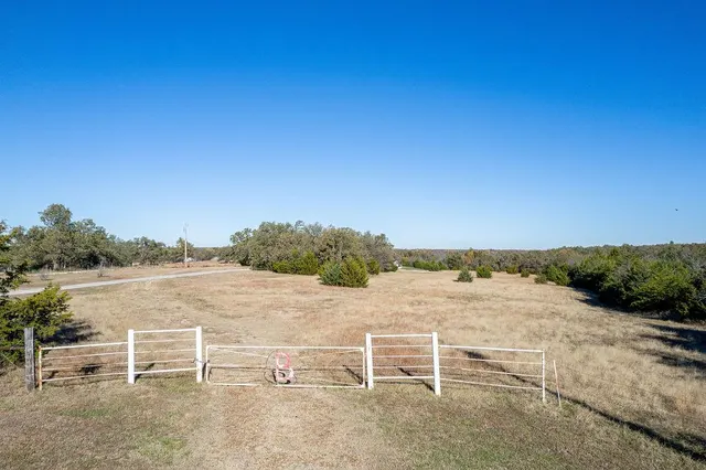 Photo 2 — 2501 SE 119th Street, McLoud, OK 74851