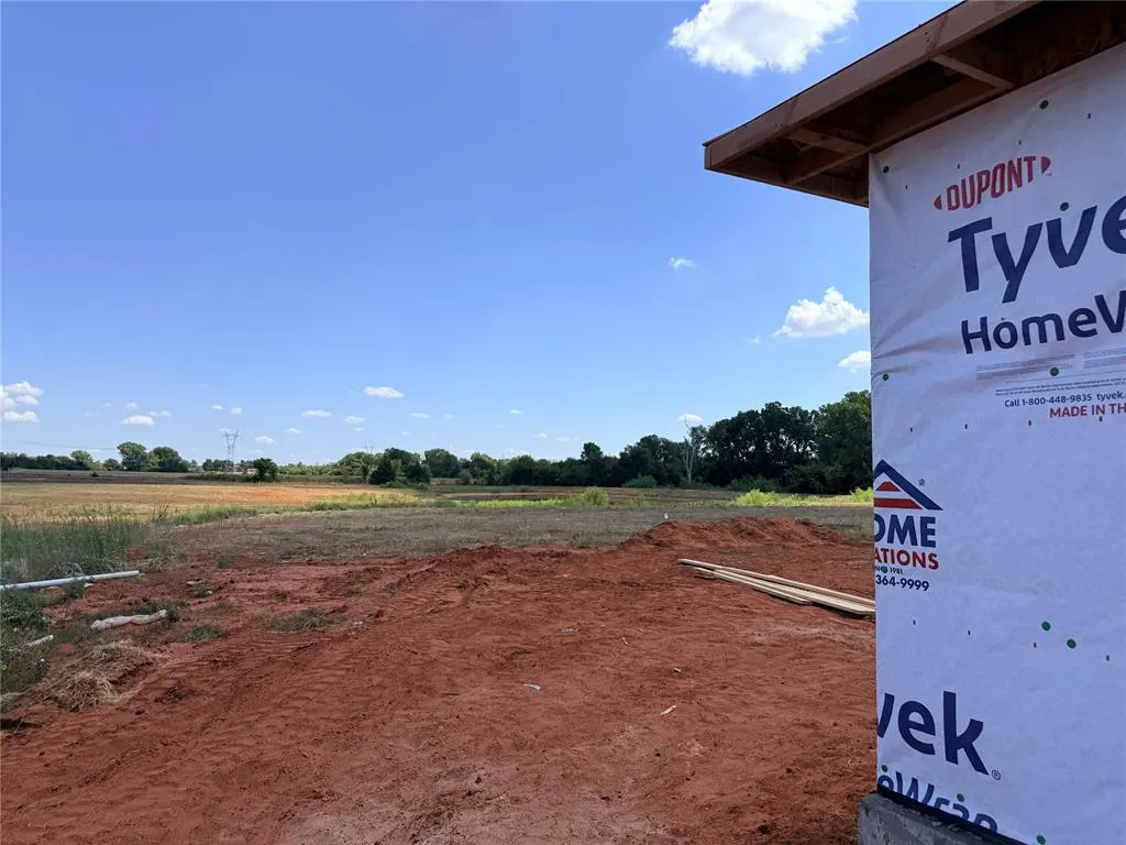 Photo 3 — 1108 S Bear Lane, Mustang, OK 73064