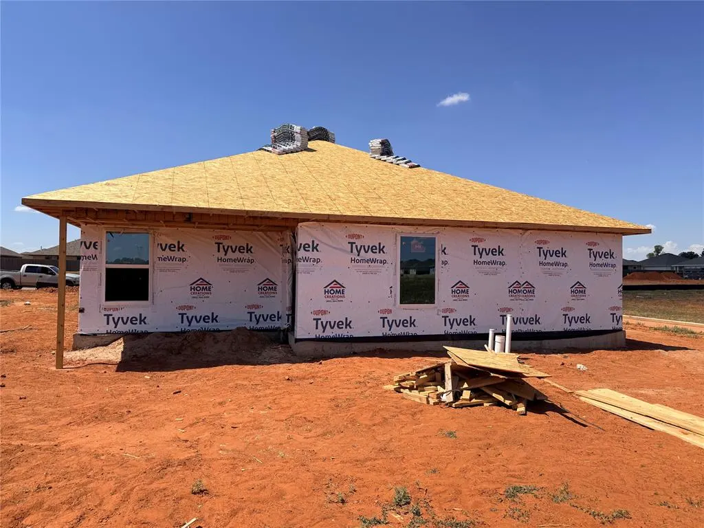 Photo 4 — 1108 S Bear Lane, Mustang, OK 73064