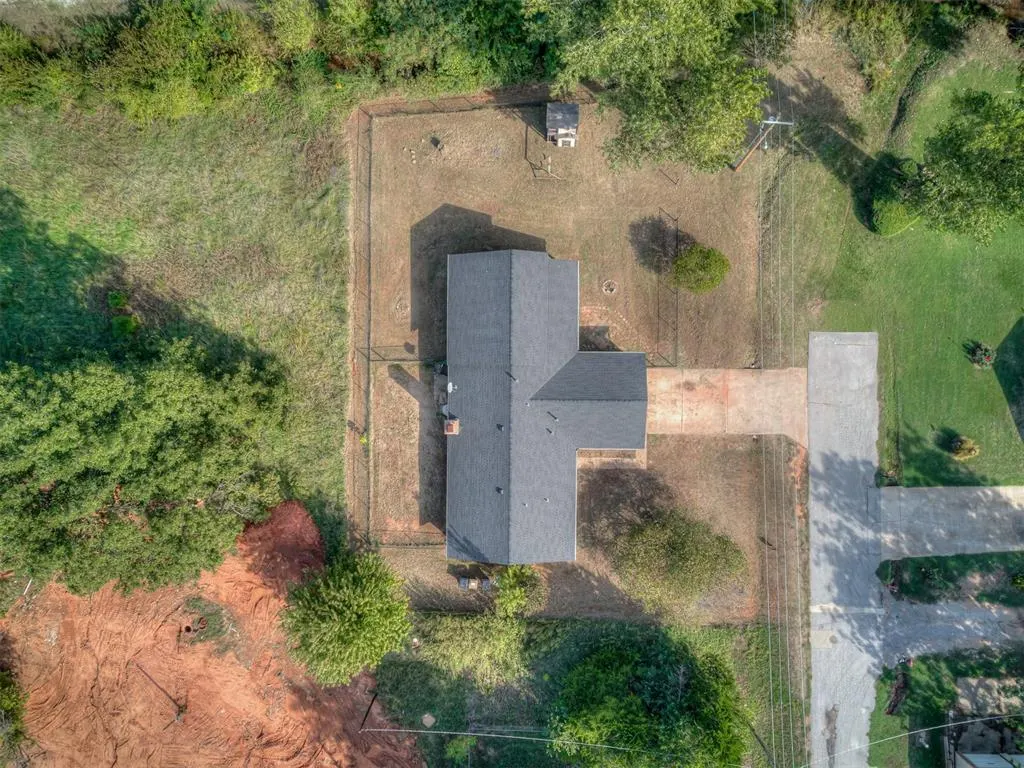 Front exterior — 409 NE 9th Street, Blanchard, OK 73010