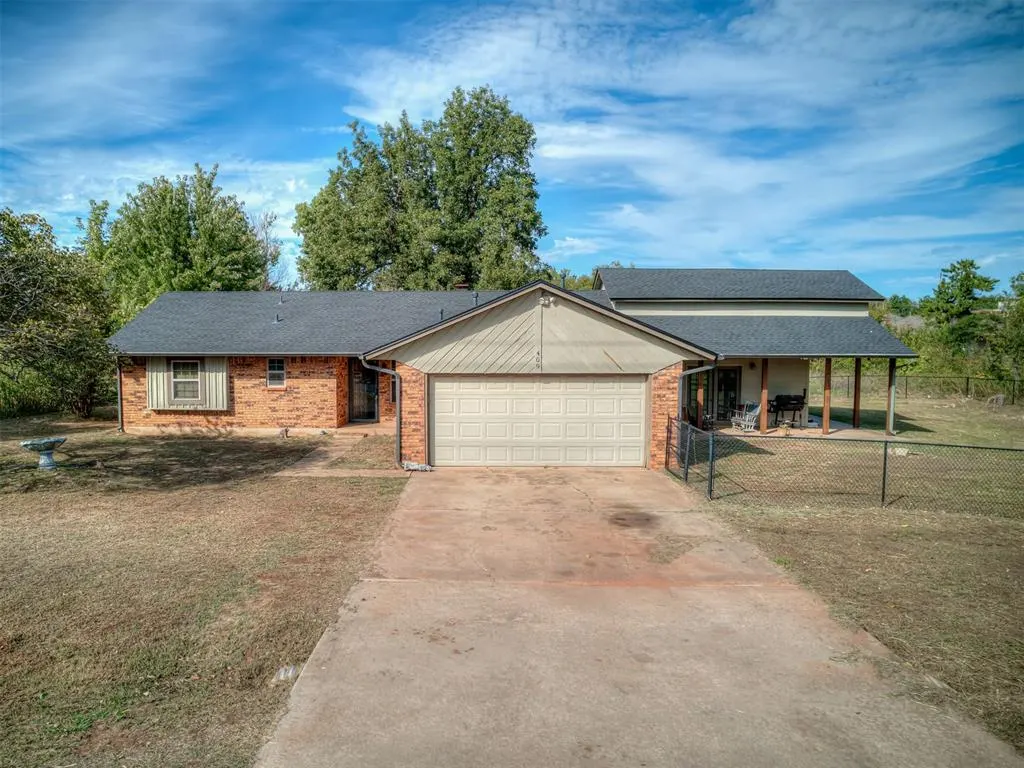 Photo 2 — 409 NE 9th Street, Blanchard, OK 73010