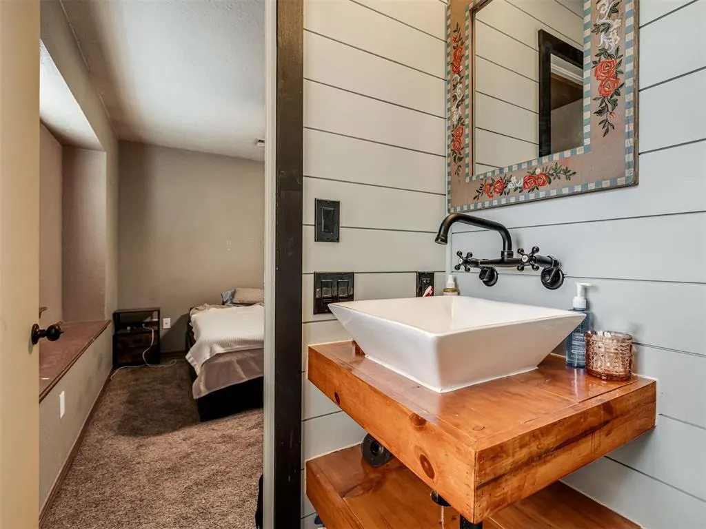 Photo 21 — 409 NE 9th Street, Blanchard, OK 73010